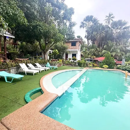 Family Room For 4-6 Camotes Stay