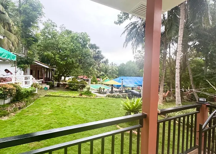 Family For 4-6 Camotes Guest house